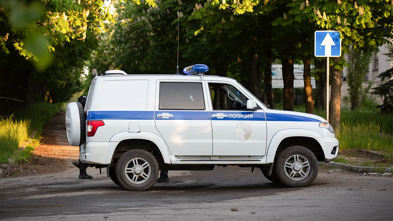 «Хорошо посидели»: женщина в гостях убила четырех человек и заставила детей убираться