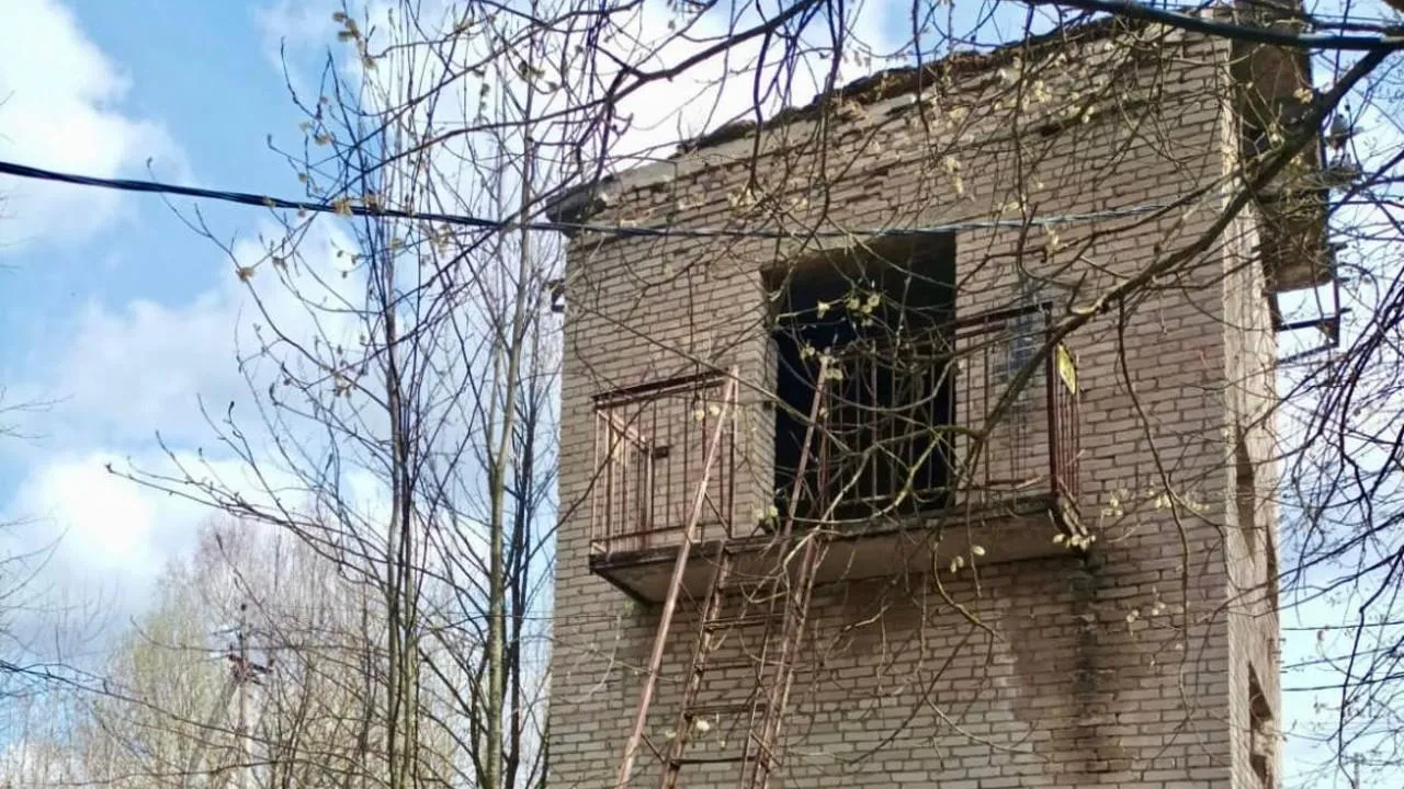 Нежилое заброшенное здание снесли в Солнечногорске