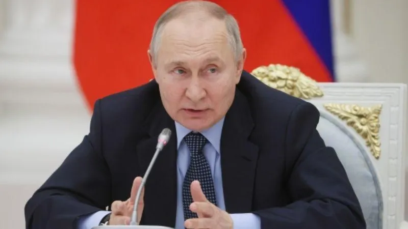 Владимир Путин: бойцы морской пехоты работают героически