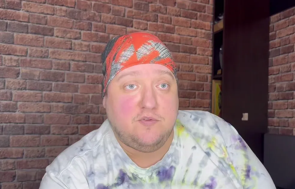 Роман Попов