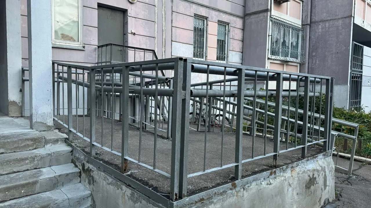 Ремонт пандусов и перил провели более чем в 220 домах Подмосковья