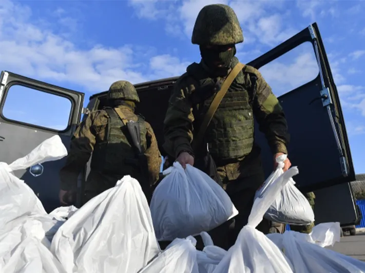 «Привозил нам воду, рисковал жизнью»: украинка рассказала, как российский солдат помог ей в Лимане