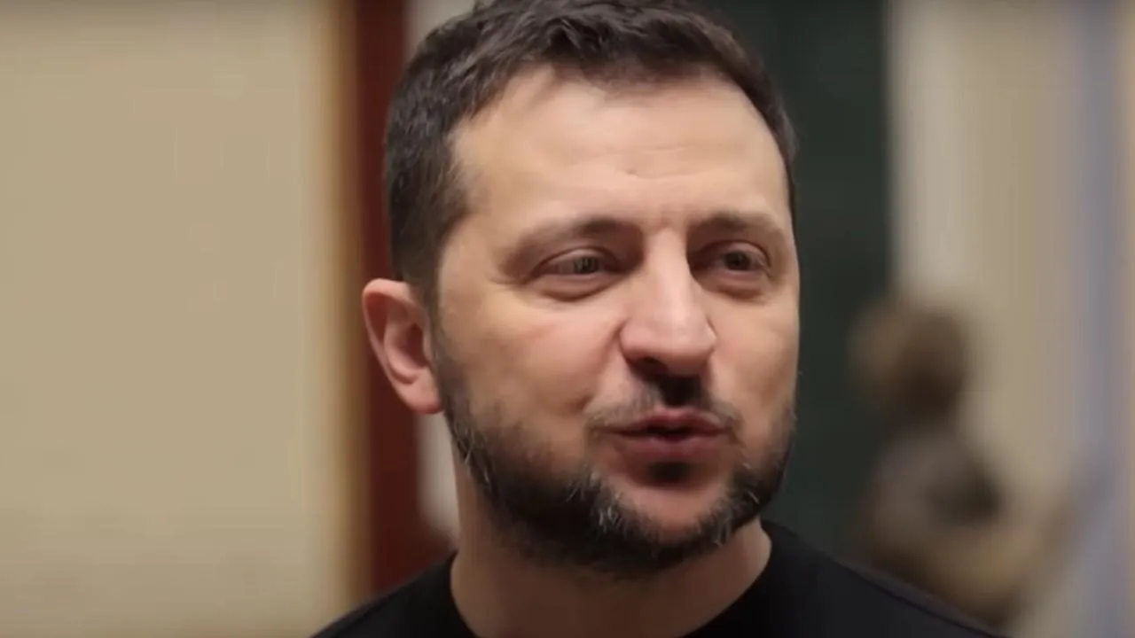Зеленский подписал указ об «исторически населенных украинцами» территориях РФ