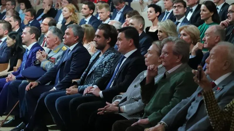 Подарок москвичам и гостям столицы: в парке «Зарядье» открылся новый концертный зал