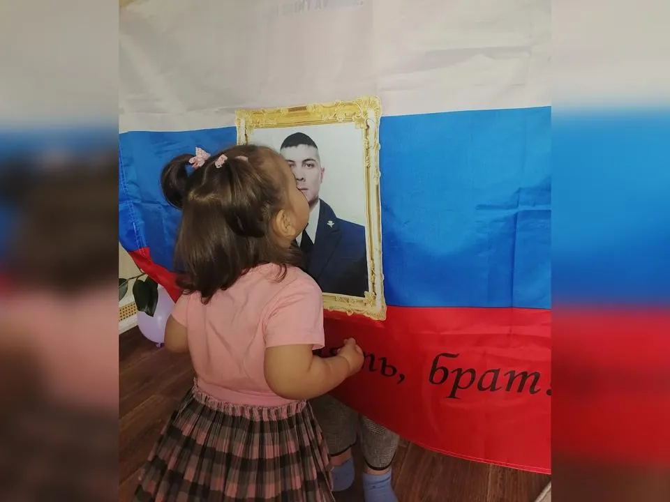 Украдкой произносит «папа»: боец погиб на СВО, когда дочке было семь месяцев