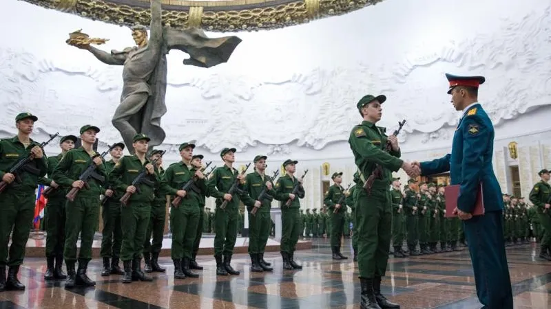 В Музее Победы приняли присягу новобранцы Преображенского полка из Подмосковья