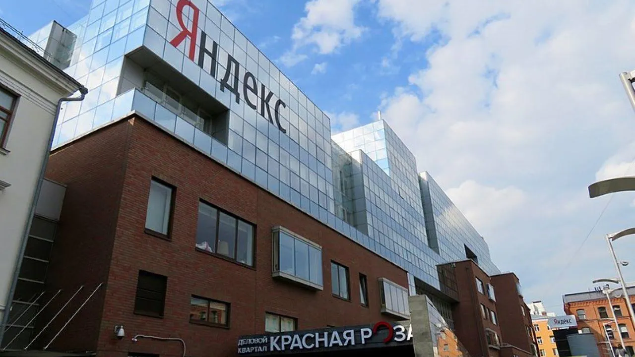На «Яндекс» завели дело за рекламу услуг по написанию дипломных работ