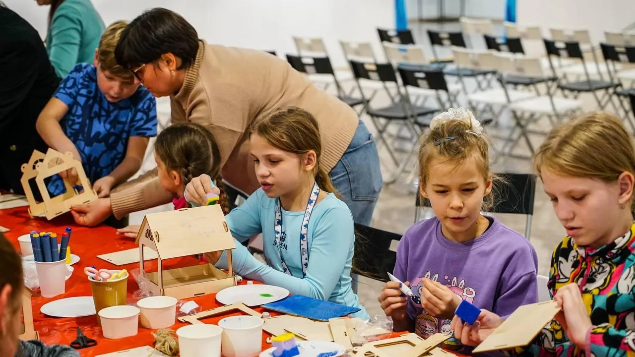 В Химках провели мастер-класс по изготовлению кормушек