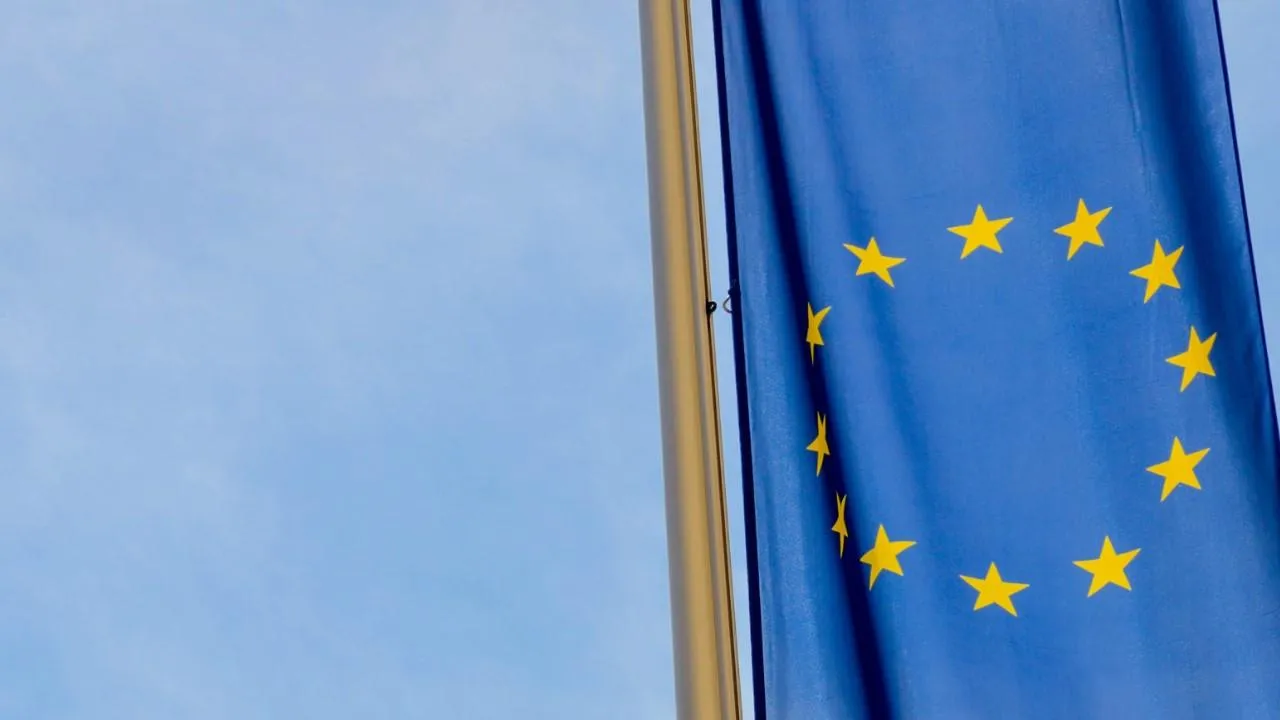 Европарламент начал расследование после визита депутатов в Москву на 80-летие Победы