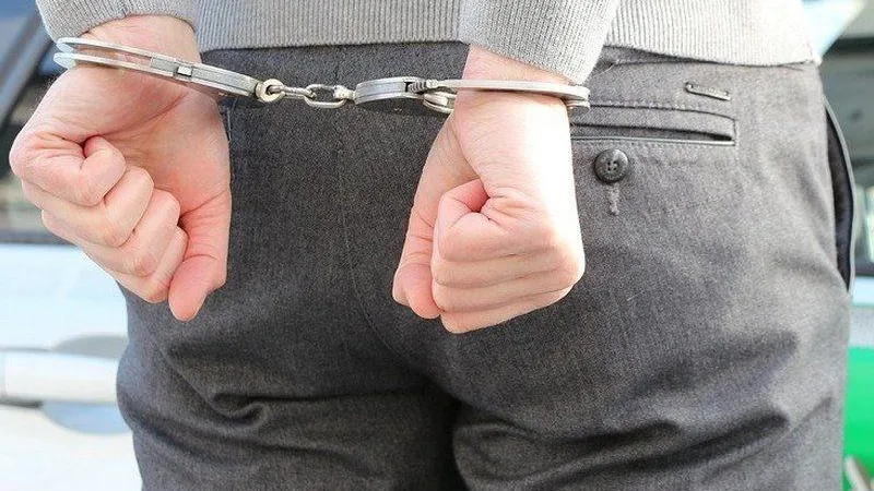 Двое бандитов ограбили и избили мужчину в Одинцовском округе
