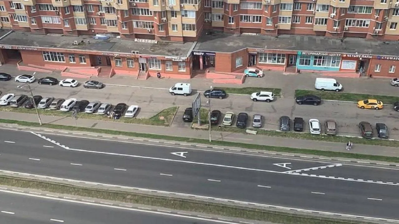 Свыше трех тысяч неправильно припаркованных автомобилей эвакуировали в Подмосковье за неделю