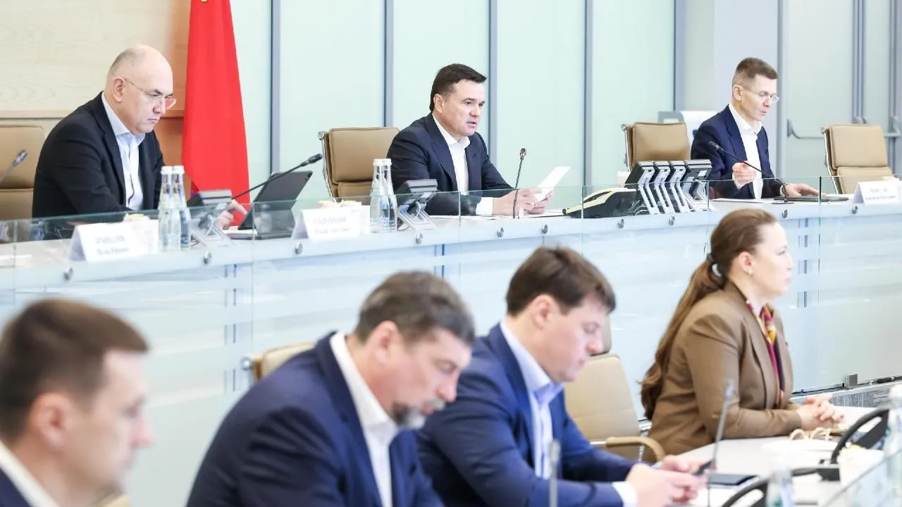 Губернатор Подмосковья поручил держать на контроле ход капремонта в школах