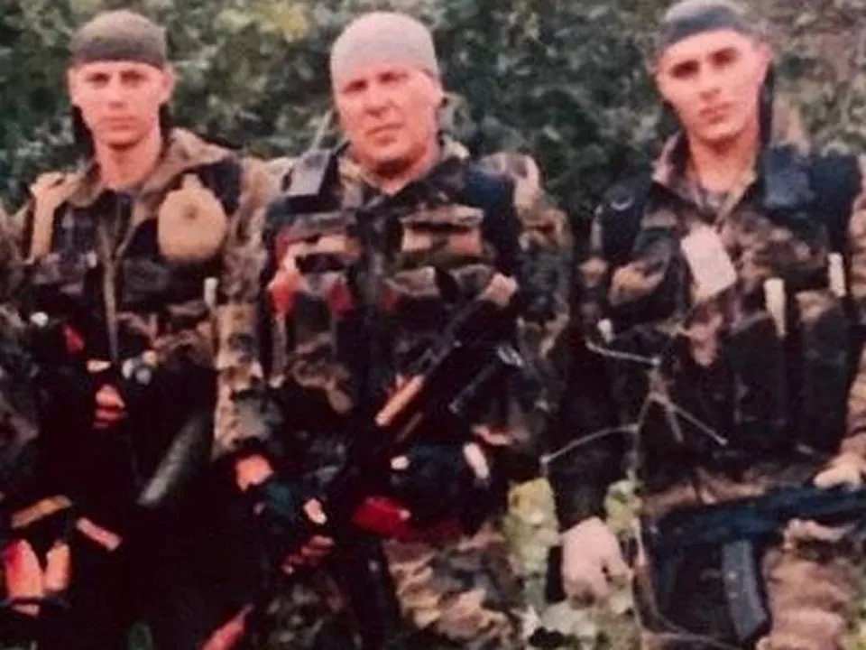 Александр Исаев ( в центре) в служебной командировке на Кавказе. Фото: личный архив Александра Исаева