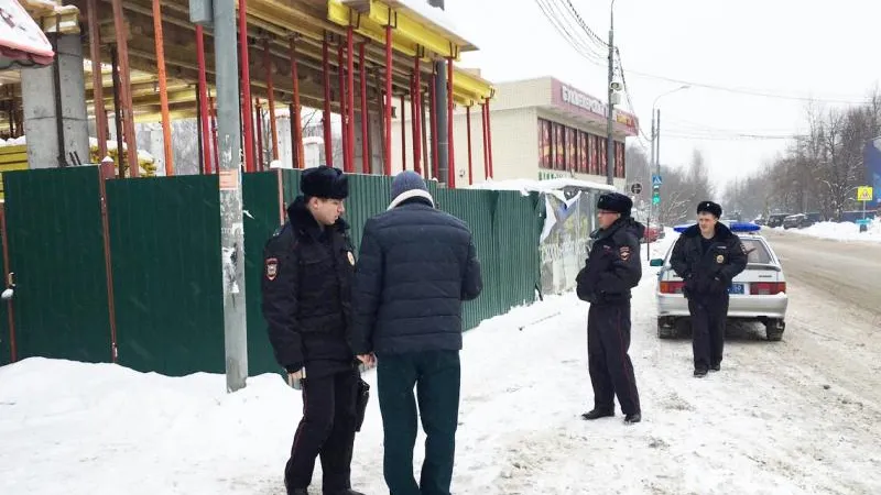Незаконное строительство ТЦ приостановили в Ленинском районе