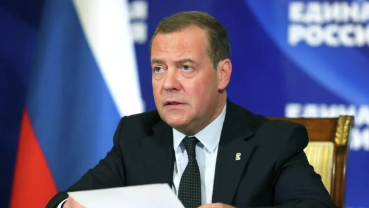 Медведев назвал Маска последним адекватным американцем