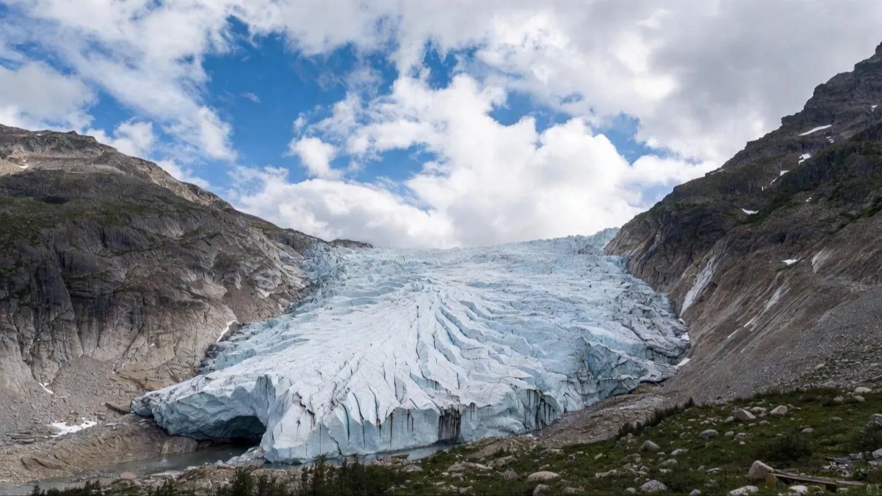 В СФ считают таяние «ледника Судного дня» естественным процессом, а не катастрофой