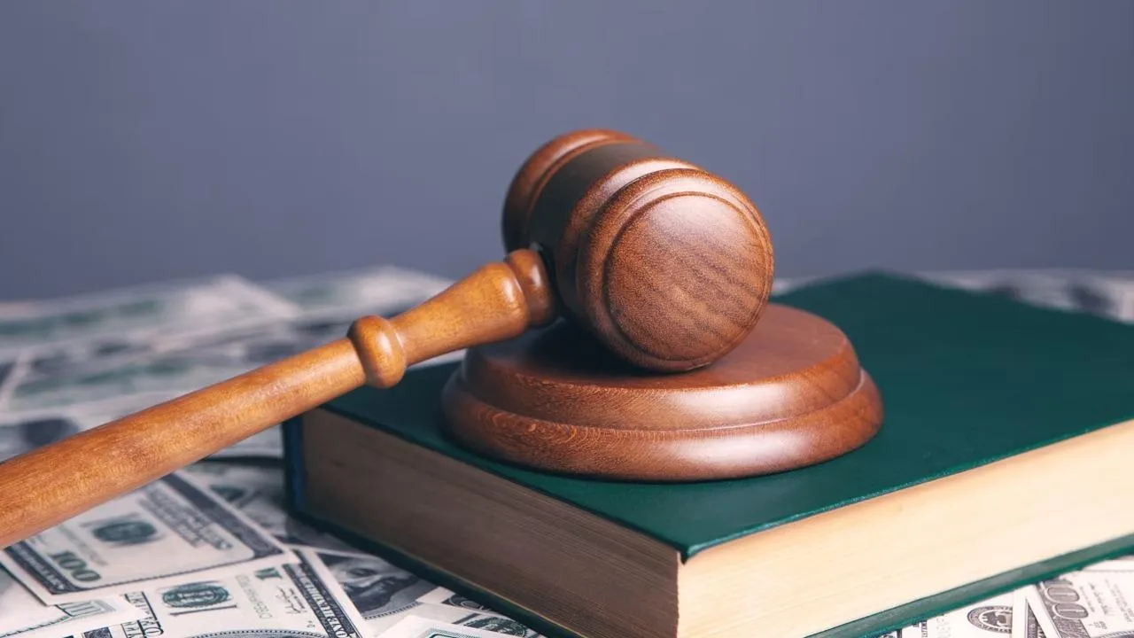 Суд счел, что Чубайс не хочет сохранять имущество в России