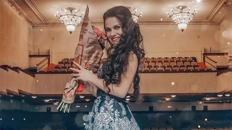 «В ней есть голос»: студентка из Чехова сверкнула на шоу «Большая опера» и стала телезвездой