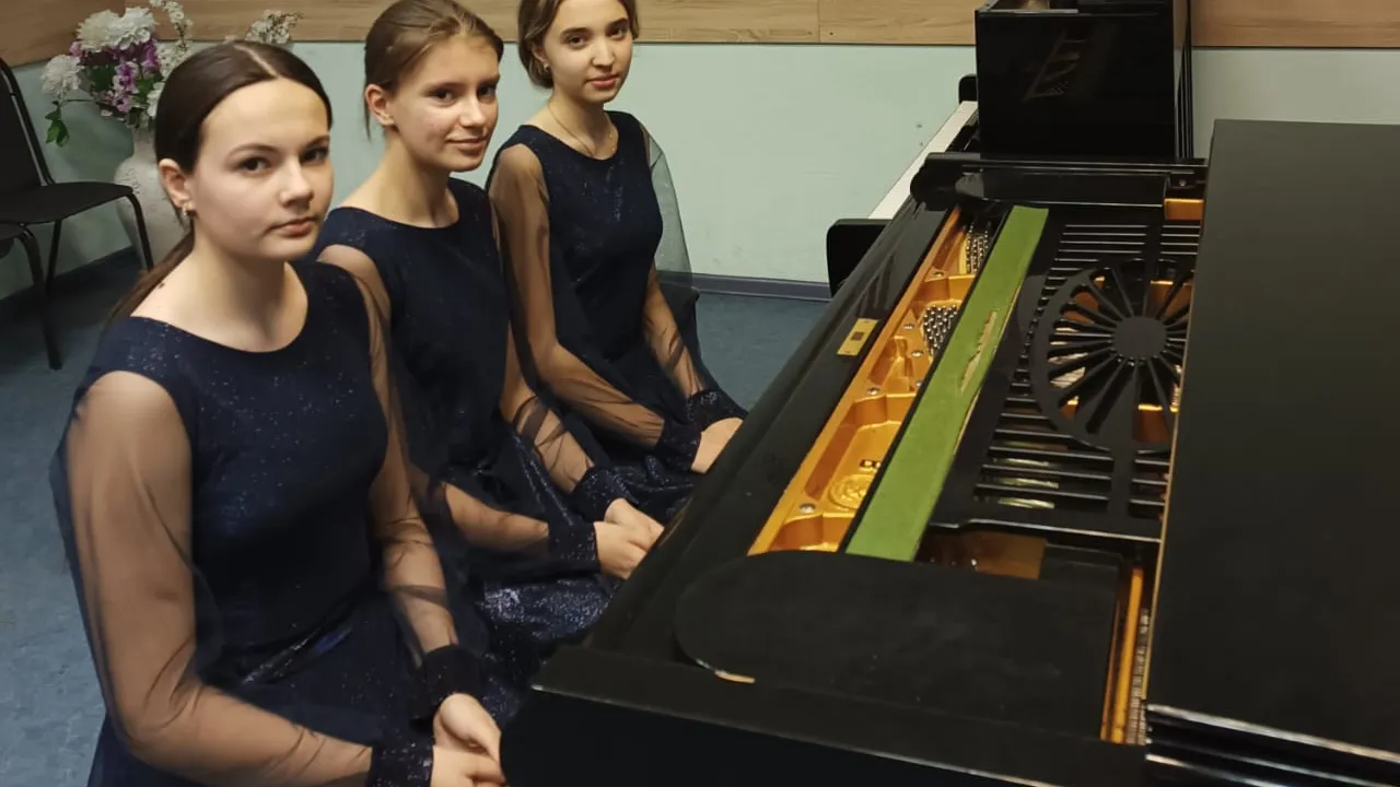Софья Коробкова, Дарья Петракова , Анна Суслова. Фото: Детская школа искусств Краснознаменска