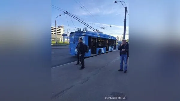 В Петербурге кондуктор получила перелом из-за перебегающего через дорогу пешехода