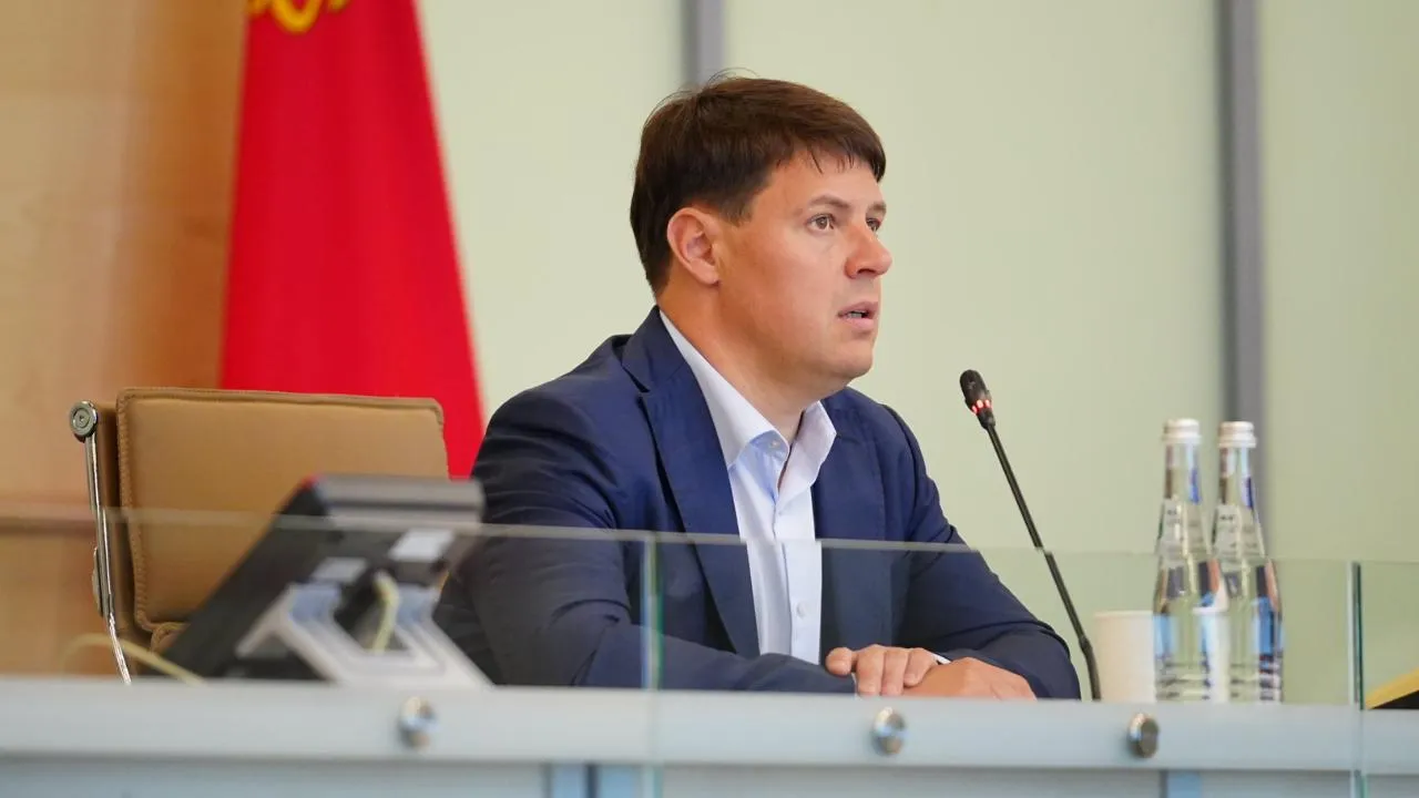 Мурашов: за три дня с дорог Московской области отбуксировали более 130 большегрузов