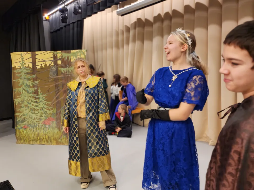 Показ спектакля, подготовленного учащимися школы.&nbsp;Фото: Иван Петрушин