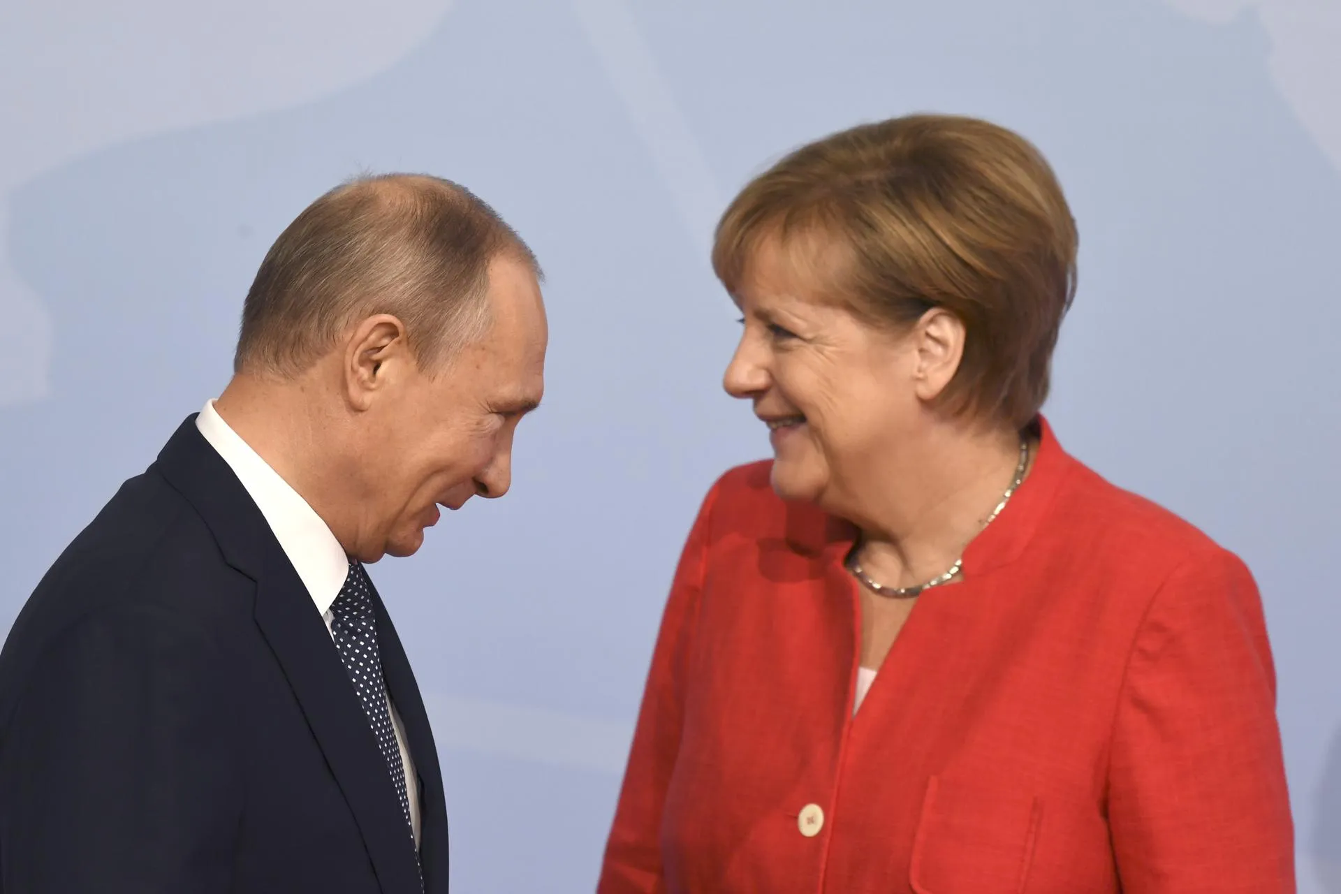 Ангела Меркель и Владимир Путин на конференции стран G20 в Гамбурге, 2017 год. Malte Ossowski/SVEN SIMON