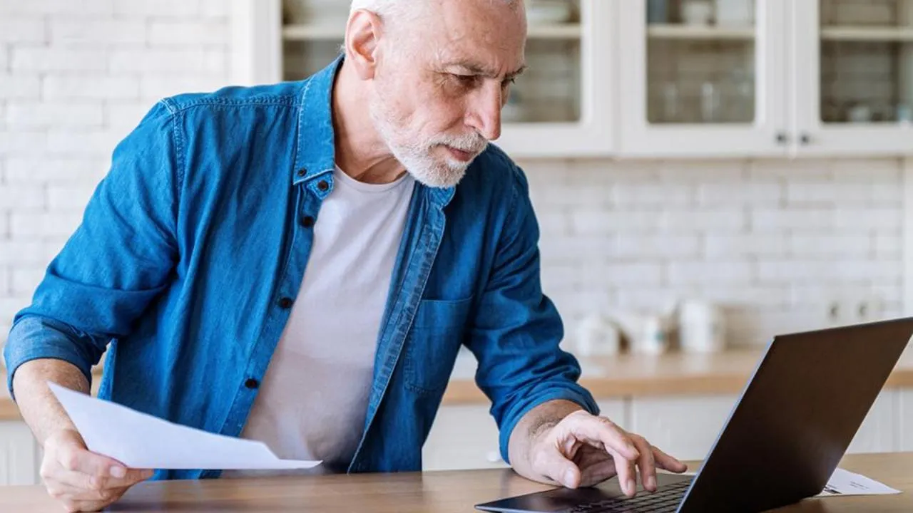 istockphoto.com/brizmaker