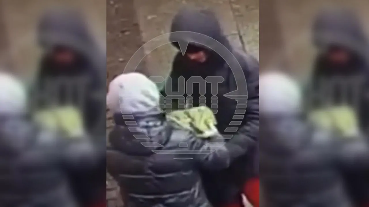 SHOT: в Шереметьево задержали подозреваемого в обмане пенсионерки на 6,7 миллиона рублей