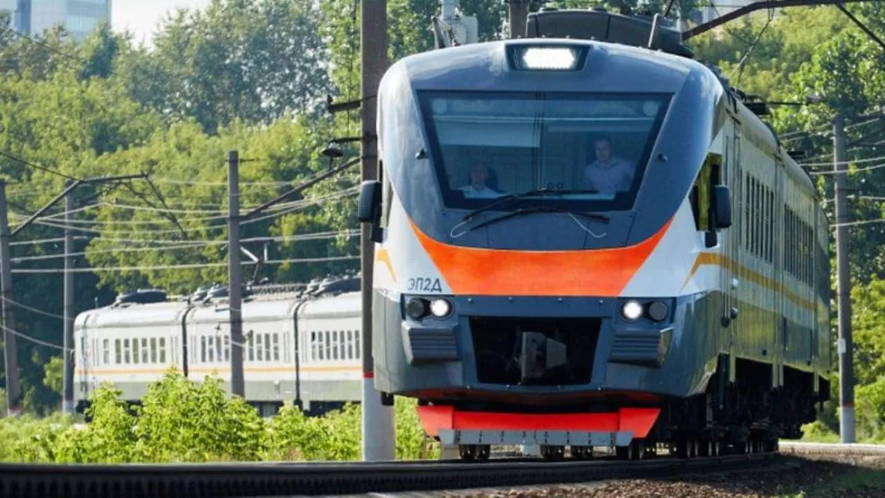 Ветераны смогут бесплатно ездить в электричках до конца мая