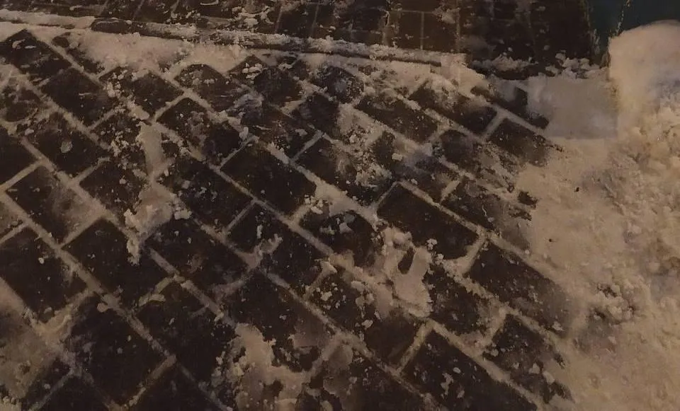 Очищенный участок у школы. Фото: ТГ-канал «Видное город новости»