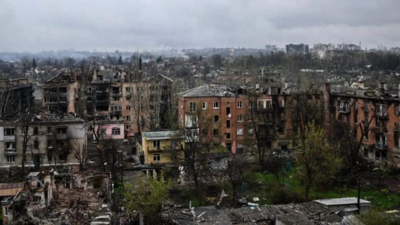 Российские бойцы выбили в Артемовске украинских солдат из здания бывшей швейной фабрики