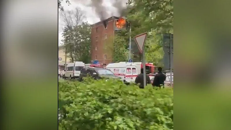 В Долгопрудном произошел пожар на пятом этаже жилого дома