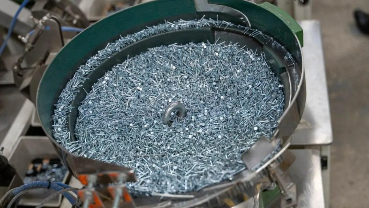 Во Фрязино представители Ассоциации ветеранов СВО посетили производство мебельной фабрики