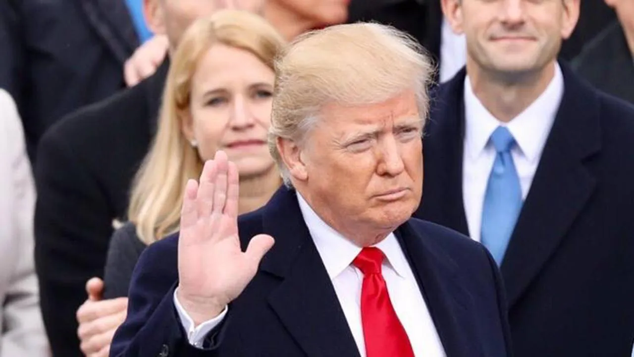 «Победа была одержана только благодаря нам»: зачем Трамп пытается переписать историю Второй мировой войны