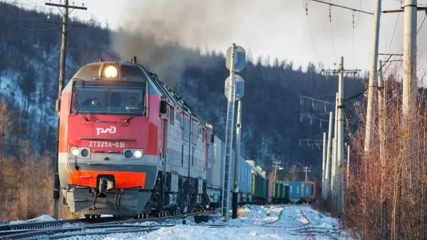 Автоледи на иномарке врезалась в тепловоз в Подольске