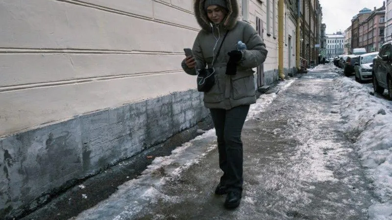 Гололедица и ветер. Жителей Подмосковья предупредили об опасной погоде