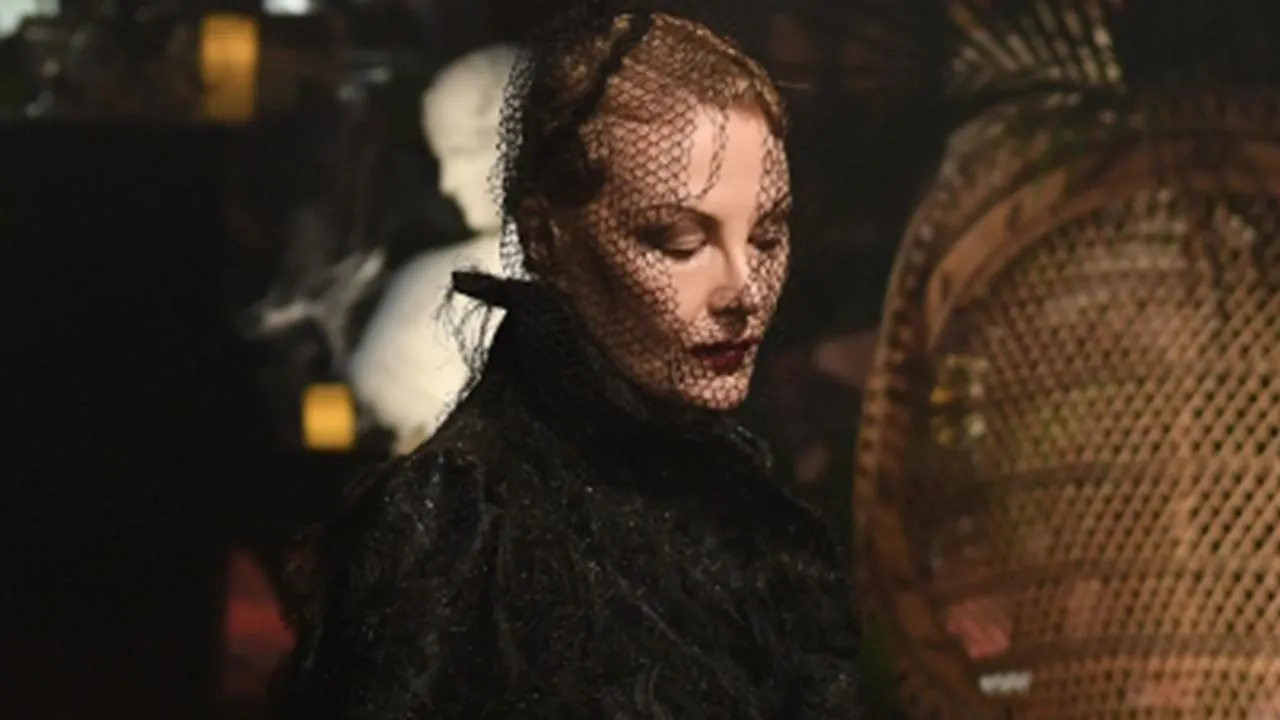Литвинова примерила на себе образ из фильма «Дьявол носит Prada»