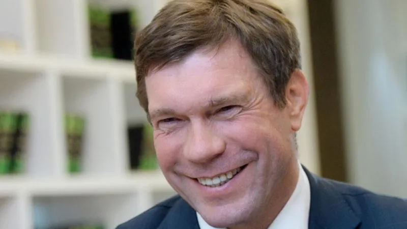 Царев: Аваков подал в отставку и удрал за границу