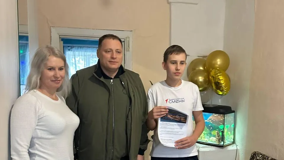 Вице-губернатор Московской области Евгений Хромушин исполнил новогодние желания двух ребят