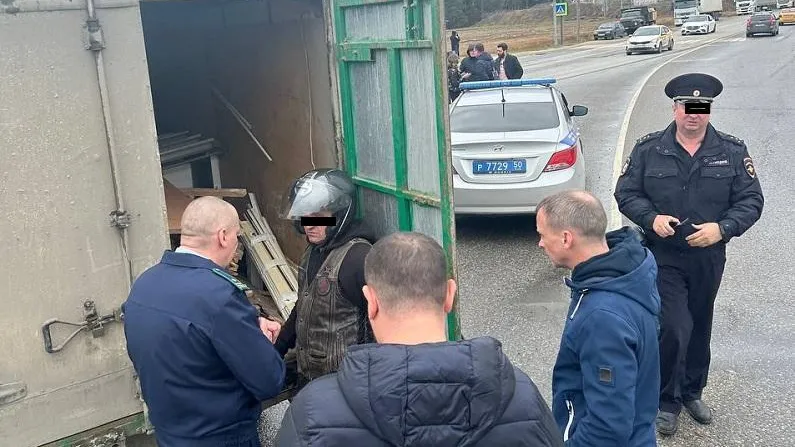 Незаконный сброс мусора зафиксировали в двух округах Подмосковья