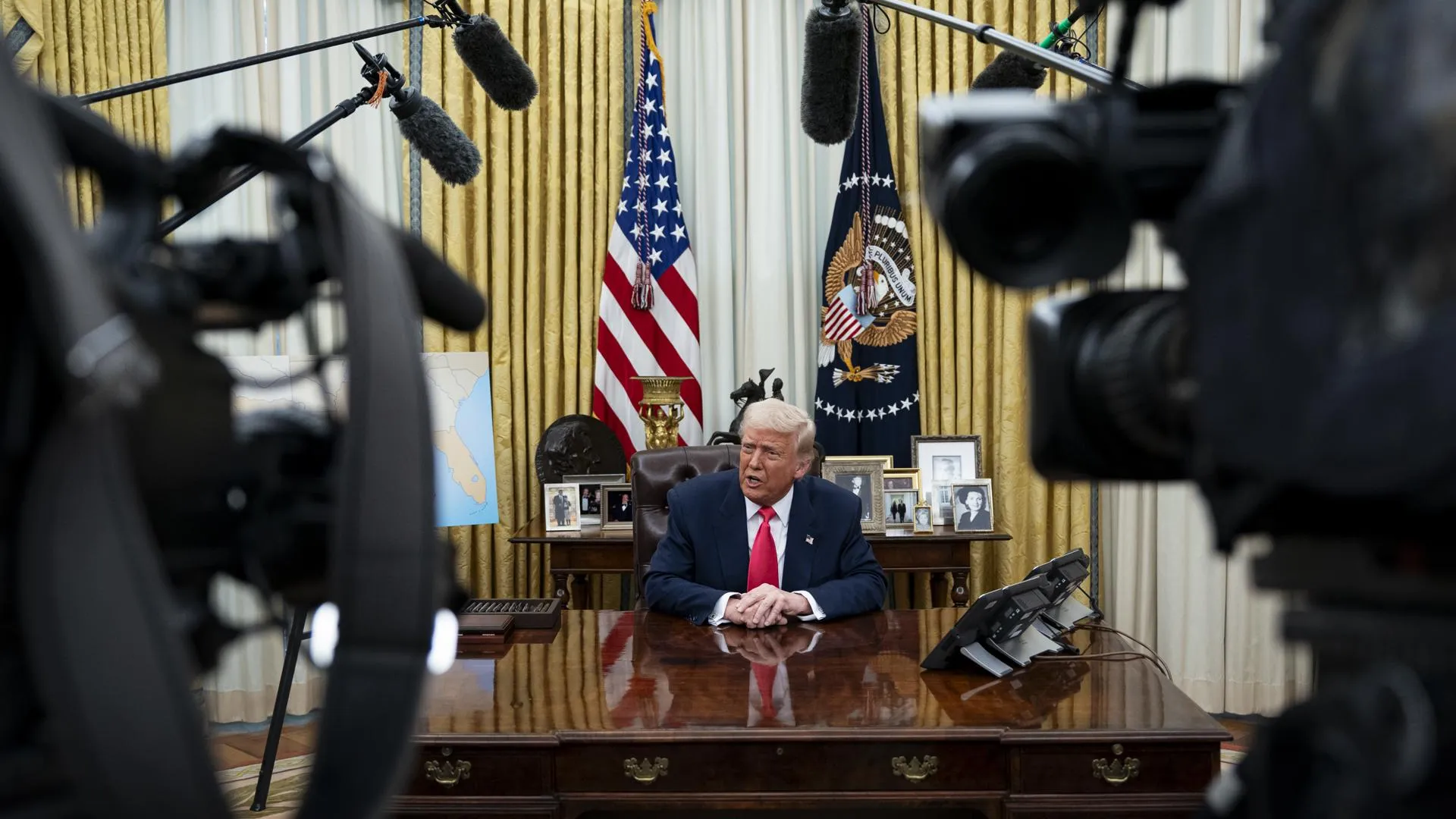 Al Drago - Pool via CNP/Keystone Press Agency