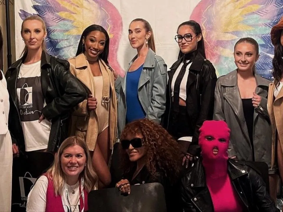 «Все куртки были распроданы»: российский бренд стал хедлайнером Недели моды в Нью-Йорке