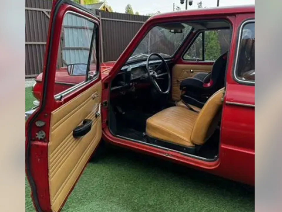 Фото: городская доска объявлений