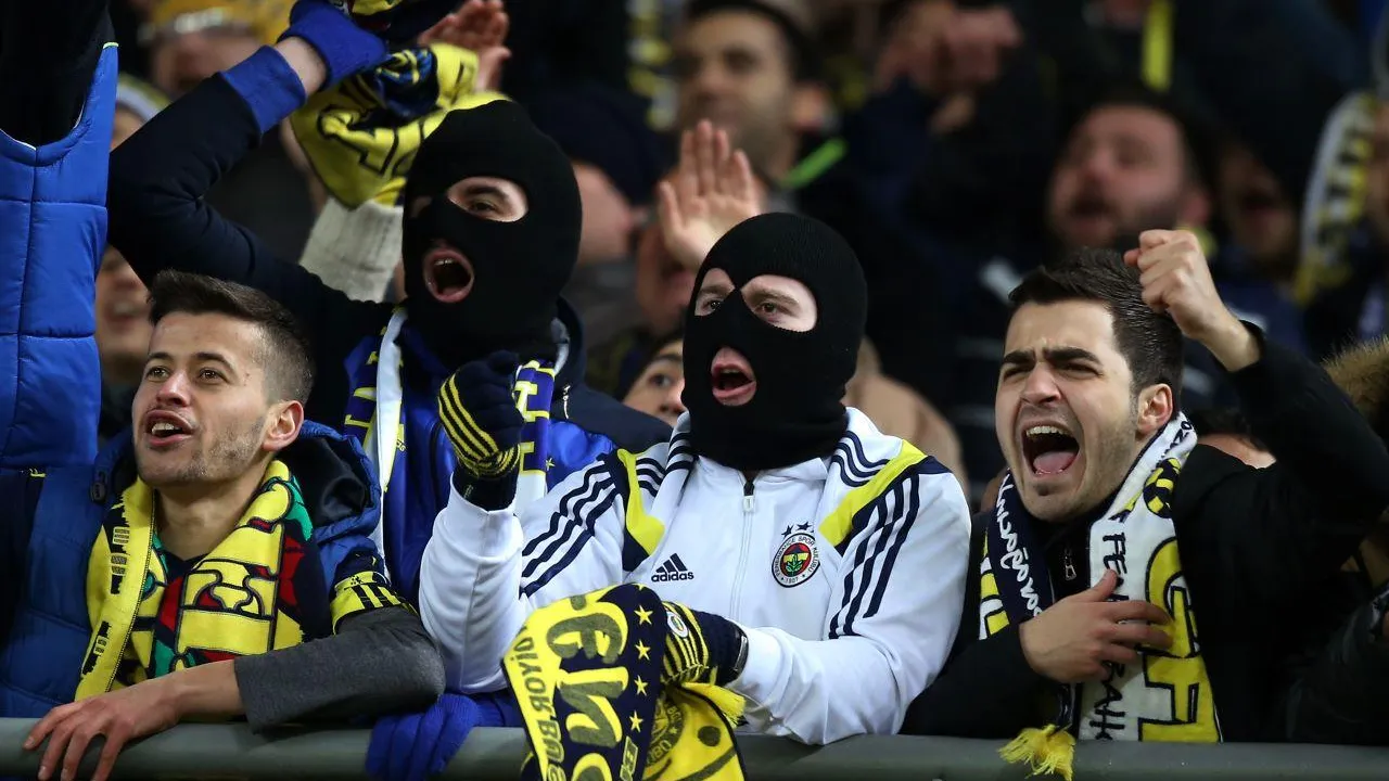 В Турции на неопределенный срок отложили матчи чемпионата страны по футболу после избиения арбитра