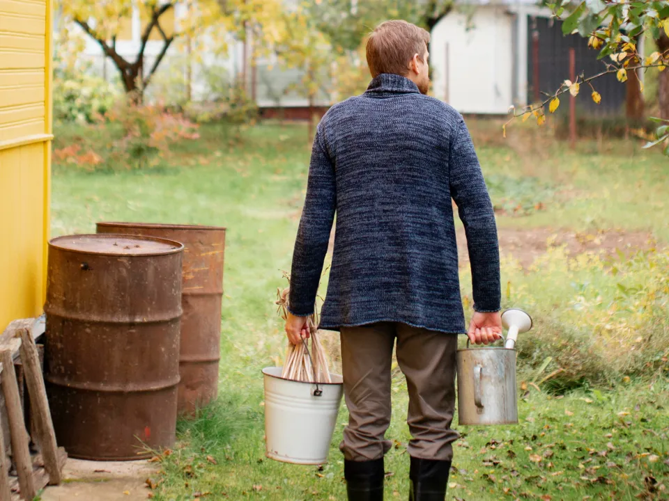 Опустошить, обесточить, очистить: как правильно подготовить дачу к осенне-зимнему периоду