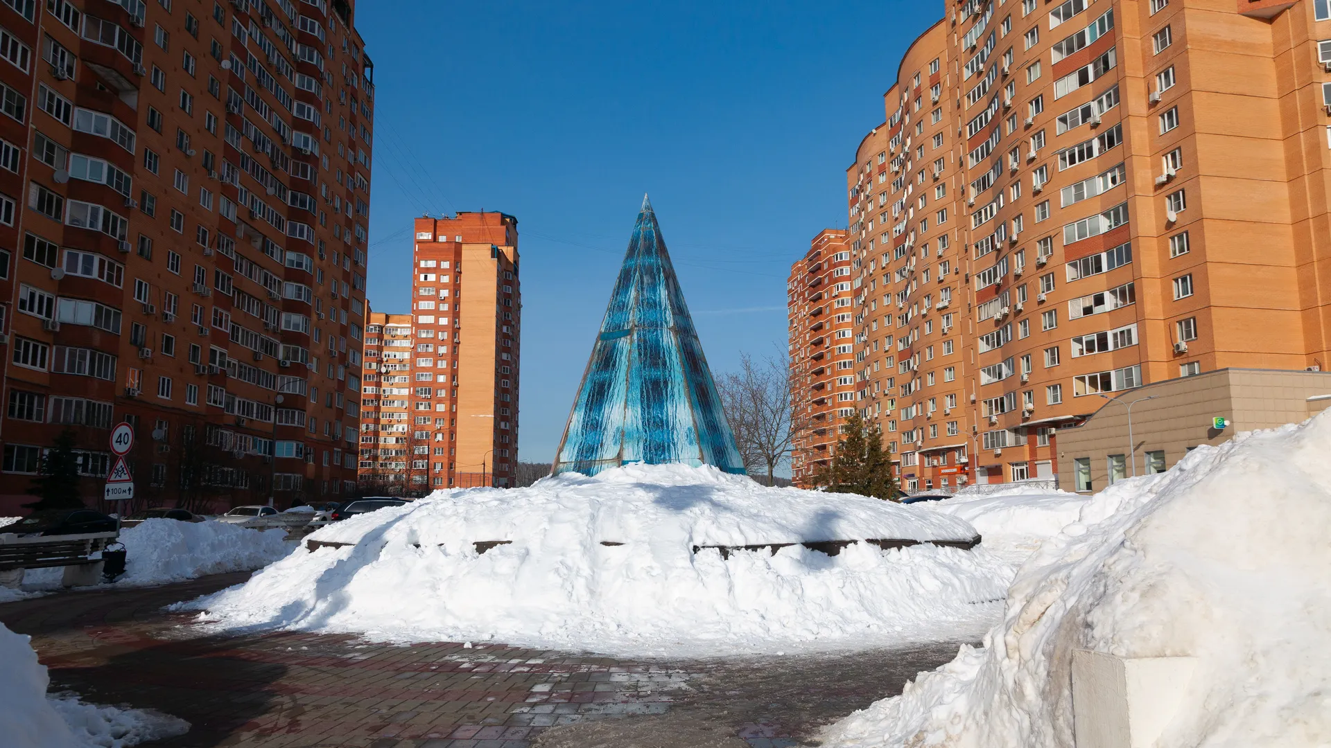 Снежный покров в Москве стремительно тает: за выходные высота сократилась на 9 см