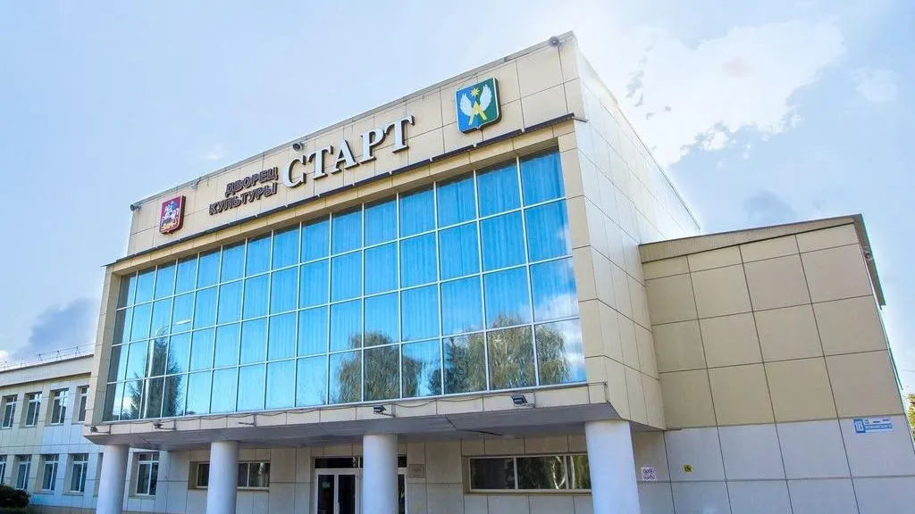 Популярные актеры в подмосковных Луховицах покажут спектакль «Любовь и голуби»