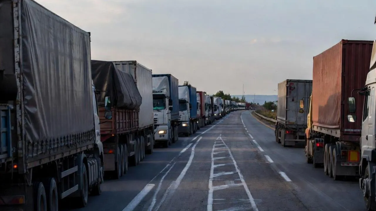 Граница на замке: Азербайджан закрыл транзит для Ирана после ударов БПЛА по Нахчывану