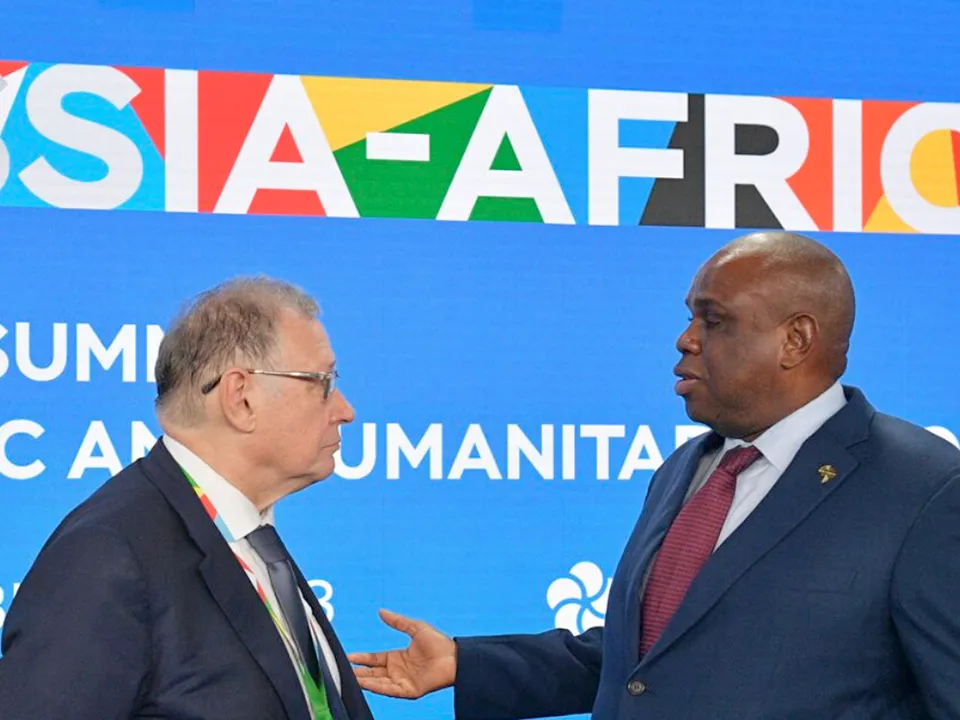 «Принуждает США сдать позиции»: выяснилось, что дает России дружба с Африкой